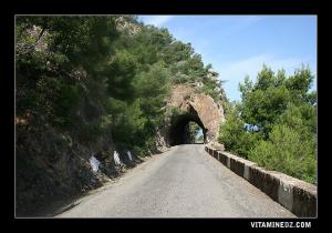 Chlef - Routes sinueuses et f�eriques menant vers Beni Haoua