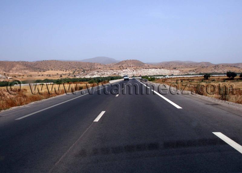 Autoroute Est Ouest  Entr�e hammam boughrara tlemcen algerie