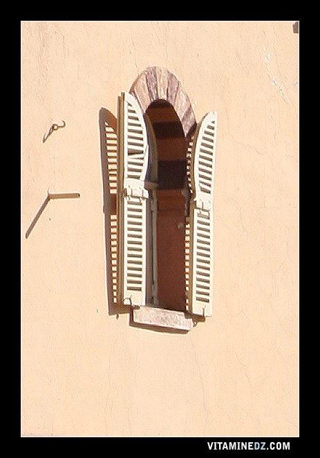  - Fenetre d'une batisse coloniale de Bayadh ex G�ryville