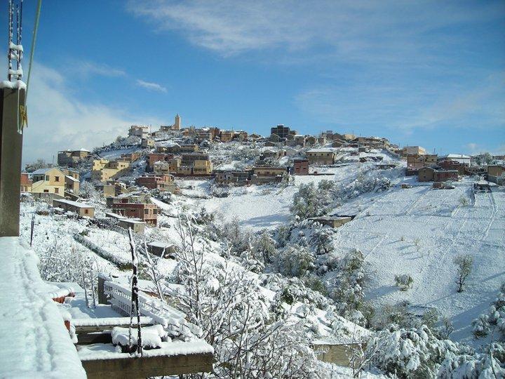 Village Tahchat