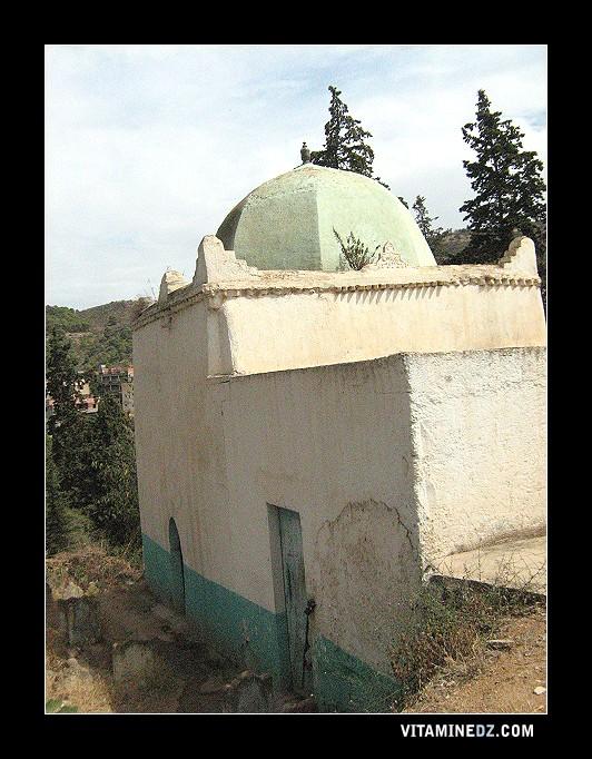 Tlemcen - Marabout de Sidi El Bjai au Cimeti�re de Nedroma
