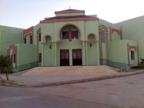 Le Lyc�e de Ouled Maaref