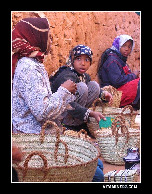 Toute l'Algerie - Les petits commer�ants de Tala 
