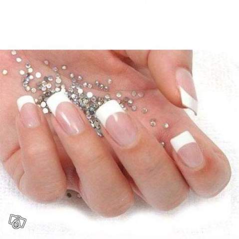 Locations de robes traditionnelles, mariées, coiffure, manucure, pédicure