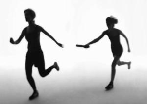 اعلان رياضي عن بدء تسجيل للتدريب للفتيات في رياضات ألعاب القوى