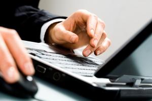 Recrute Technicien (ne)