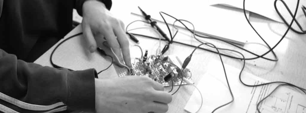 Société Privée à DEB