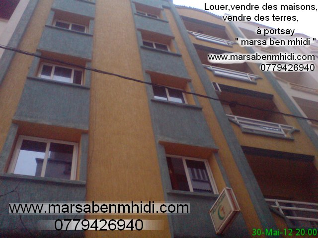 Hôtel à vendre 12 appartements à marsa ben mhidi
