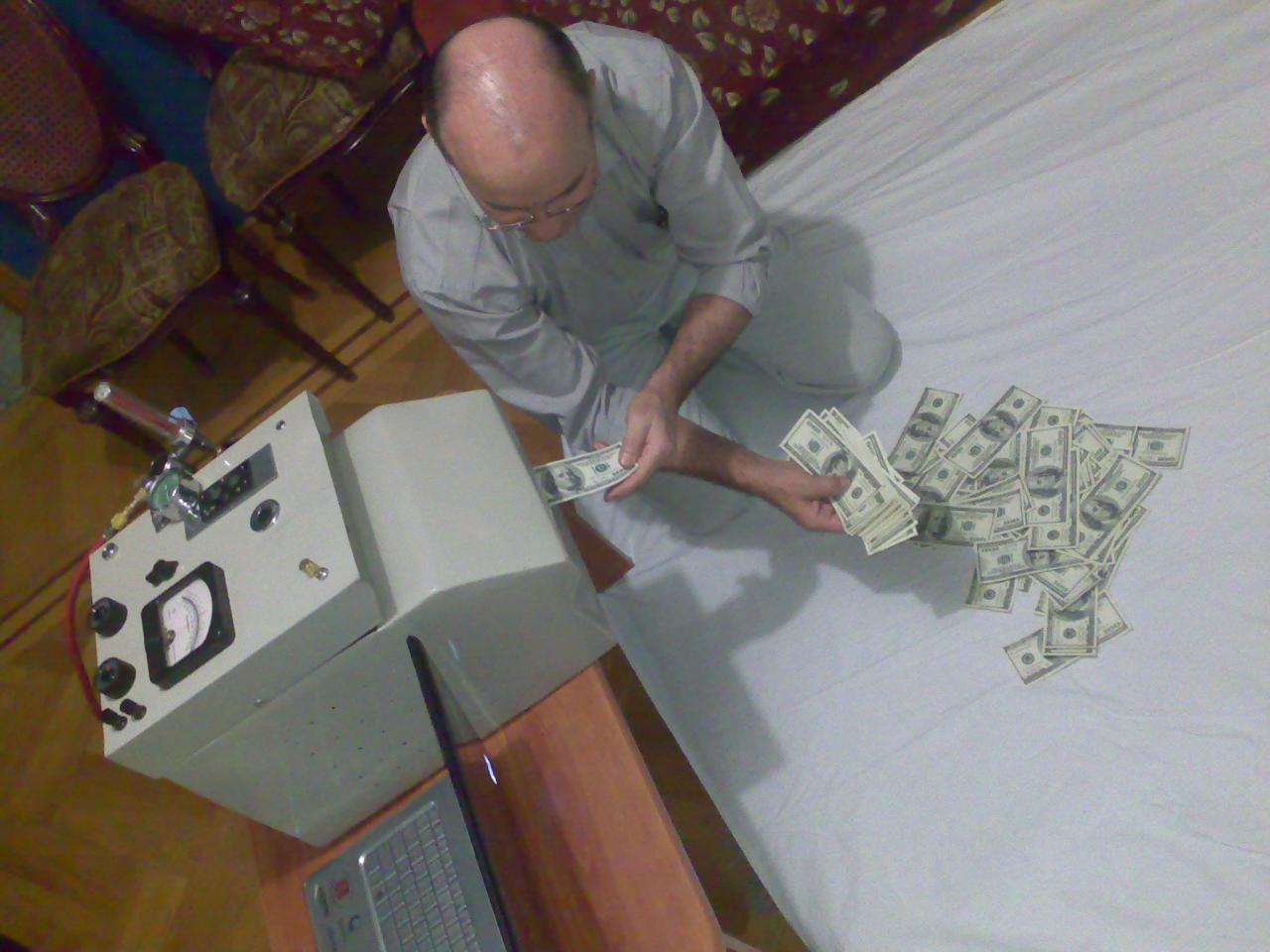 SSD est la meilleure solution chimique sur le marché utilisés pour le nettoyage de tous les billets de banque de couleur