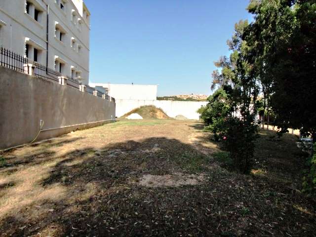 Vente d’un site Industriel 2800 M2 de terrain avec un Immeuble en R 3 de 1800 M2 de surface développée, Zone Industrielle Palma Constantine