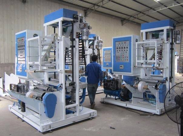 آلات صناعة الأكياس البلاستيكية Machines pour la fabrication de sachets en plastique