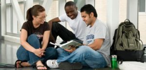 الدراسة في جامعات كندا العليا بحلول شتاء 2018 بتمويل كامل من المنح الدراسية الدولية. تقدم!