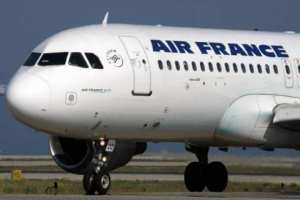 بيان القنصلية الفرنسية بالجزائر: الخطوط الجوية الفرنسية تعلن استئناف رحلاتها من الجزائر بداية من غدا الاثنين