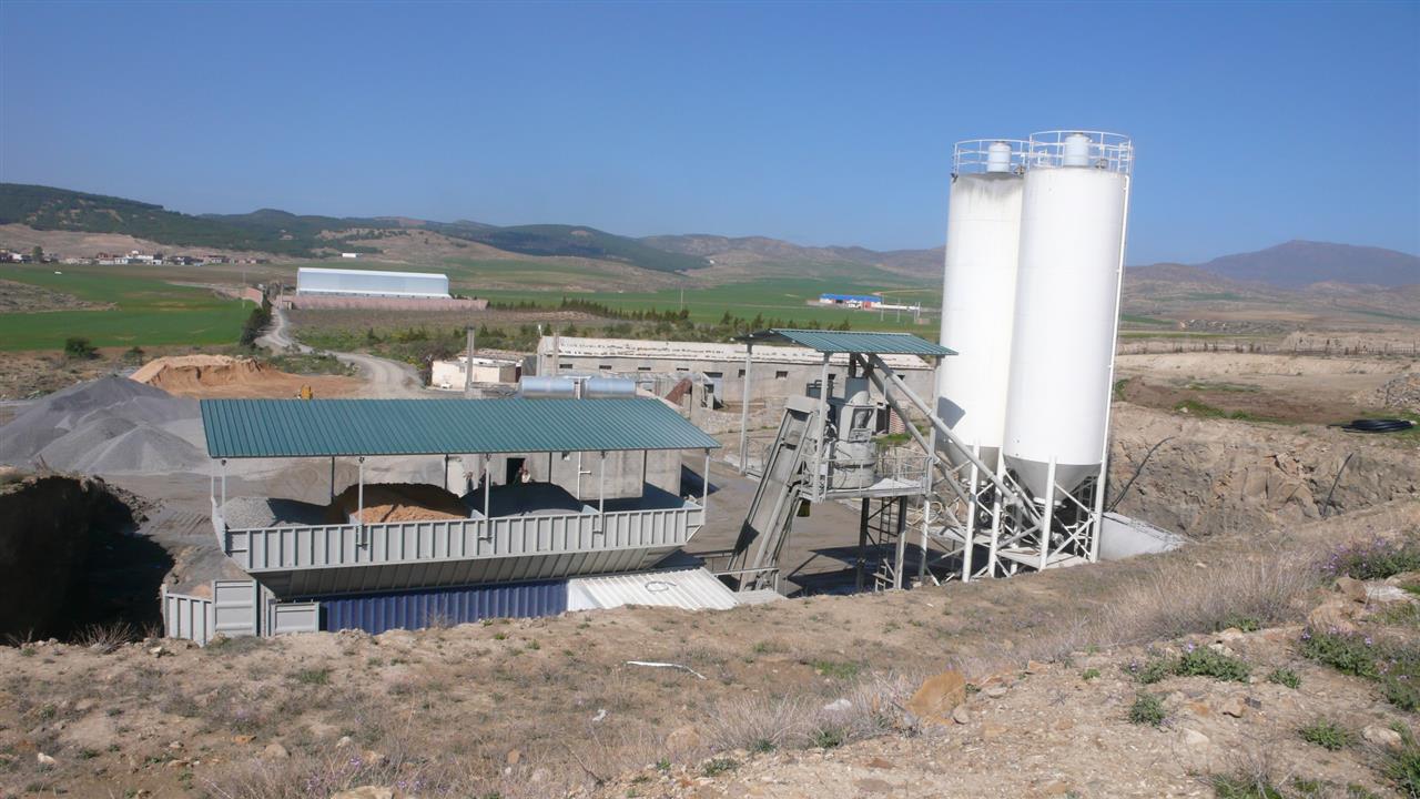 Centrale à béton semi-mobile (ITALIE)