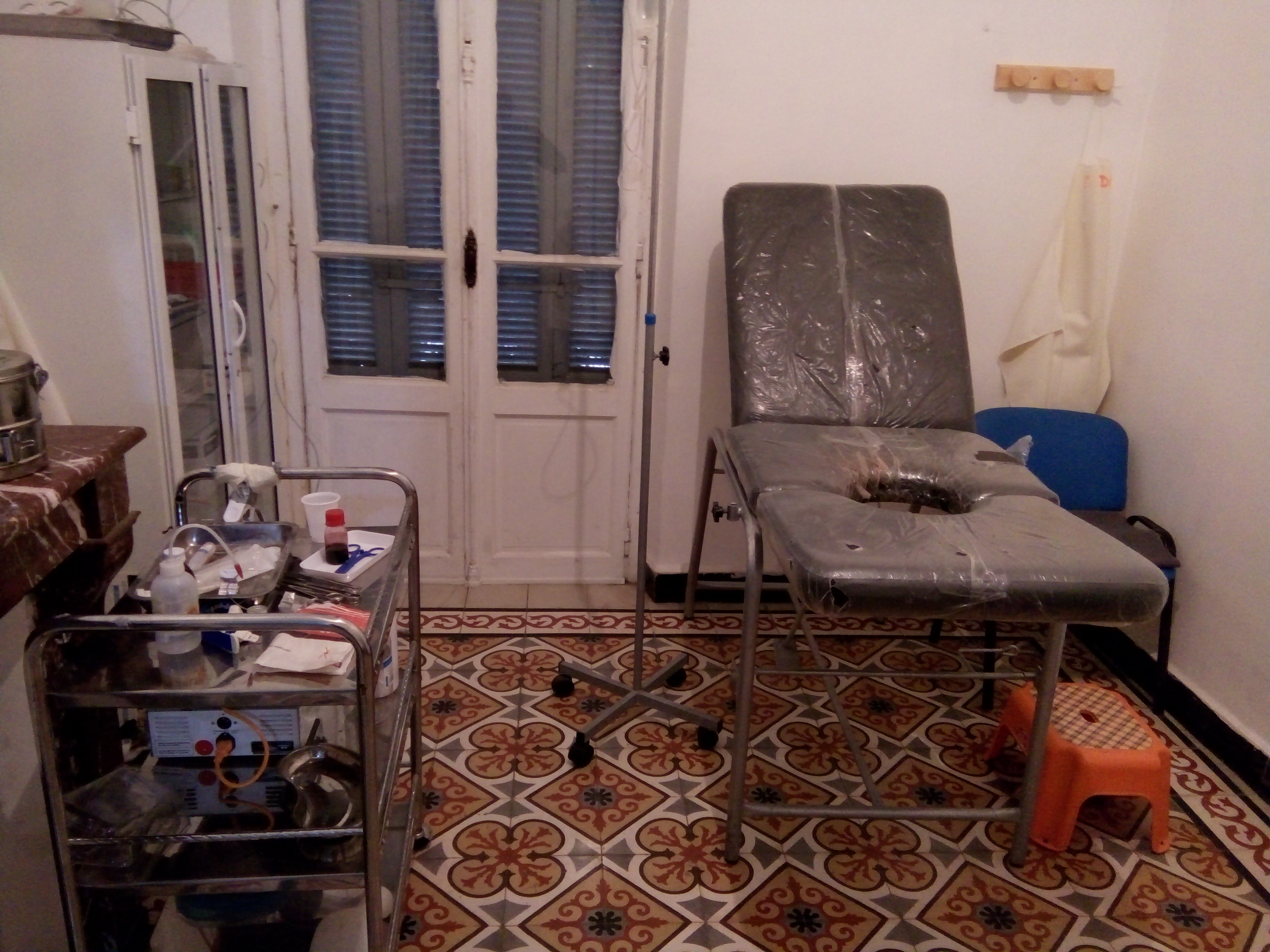 Dr Dib. Z. Urologue. Alger centre