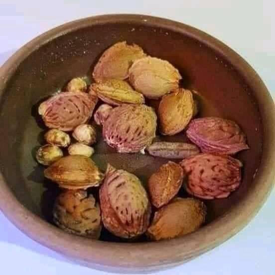 قريباً سيكون موسم الفواكه مثل الخوخ ، البطيخ ، الكرز ، المشمش ، المانجو ، الأفوكادو ، العنب ، إلخ...