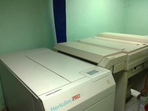 flasheuse avec developeuse  herkules