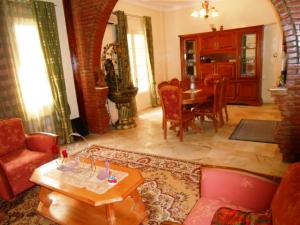 Vend Appartement Refait à Neuf Style Colonial à Bejaia Ville