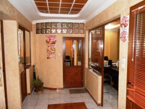 Vend Un Beau Niveau De Service Et Bureaux, Très Bien Aménagé à Bejaia Ville