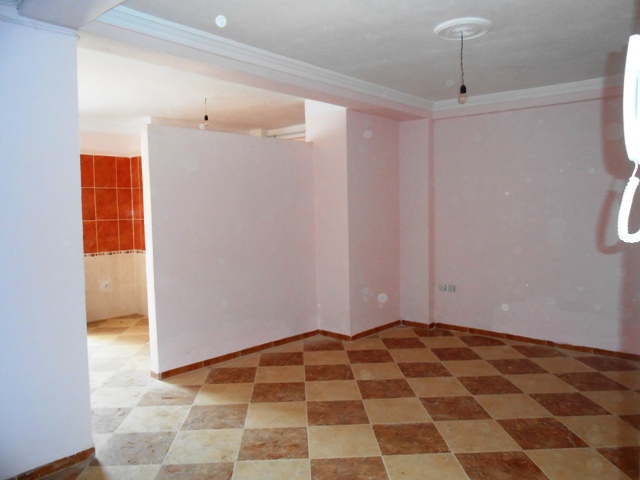 Vend Appartement F3 Neuf Dans Une Nouvelle Résidence à Bejaia Ville