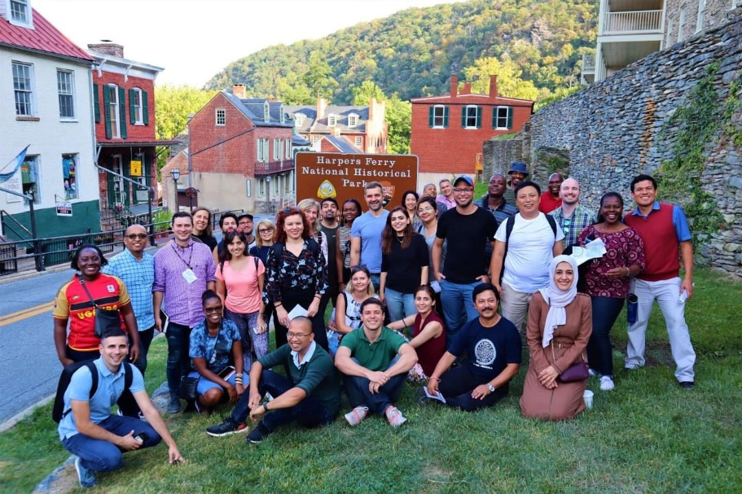 هل أنتم في منتصف مساركم المهني وتمتلكون خمس سنوات من الخبرة؟