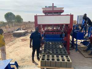 Machine de brique semi-automatique OTT 5.1 SA 2024