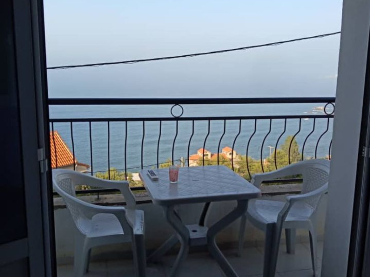 Location appartement F2 vue sur mer résidence La Lavande située à Ach EL Baz Boulimat Tala Yilef Saket climatisé
