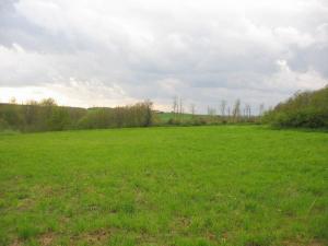 بيع قطعة ارض صالحة للبناء