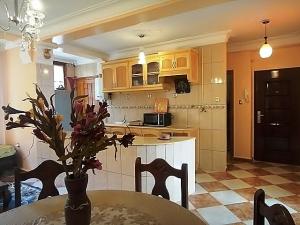 Louons très beau F3 neuf bien meublé et équipé dans une nouvelle cité à Bejaia Ville