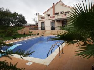 Vend belle résidence meublée, avec piscine à Sidi Aïch, Bejaia