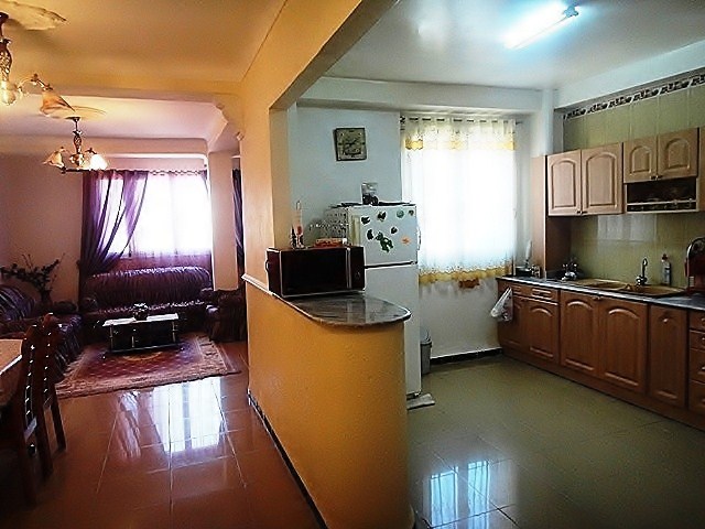 Vend Un Beau Appartement F3 Soigneusement Aménagé Et Bien Fini, à l’EDIMCO, Bejaia Ville