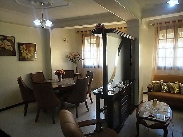 Vend Un Beau Appartement F3 Soigneusement Aménagé, à La Cité Naceria, Bejaia Ville