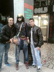 البحث عن مفقودين باليونان