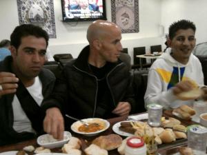 البحث عن مفقودين باليونان