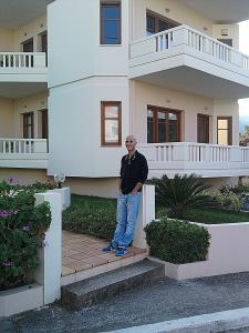 البحث عن مفقودين باليونان