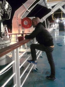 البحث عن مفقودين باليونان