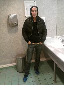 البحث عن مفقودين باليونان