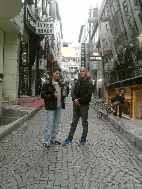 البحث عن مفقودين باليونان