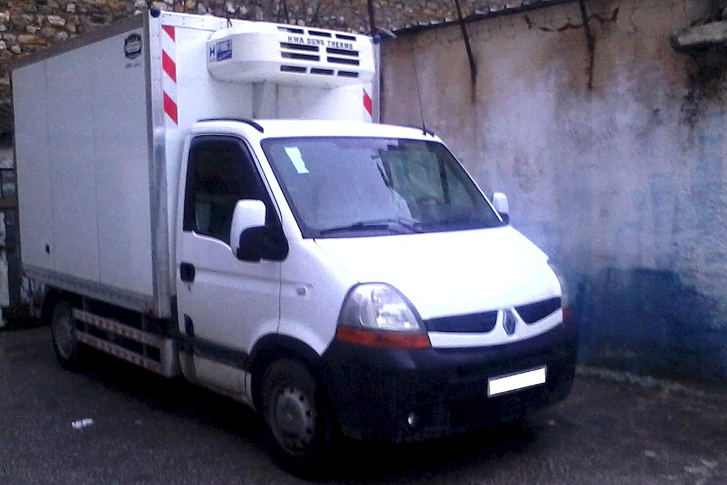 Location d'un Fourgon Renault Master Frigorifique