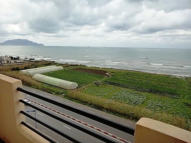 Vend Un Beau Appartement F3  Propre, à  Bakaro Tichy- Bejaia