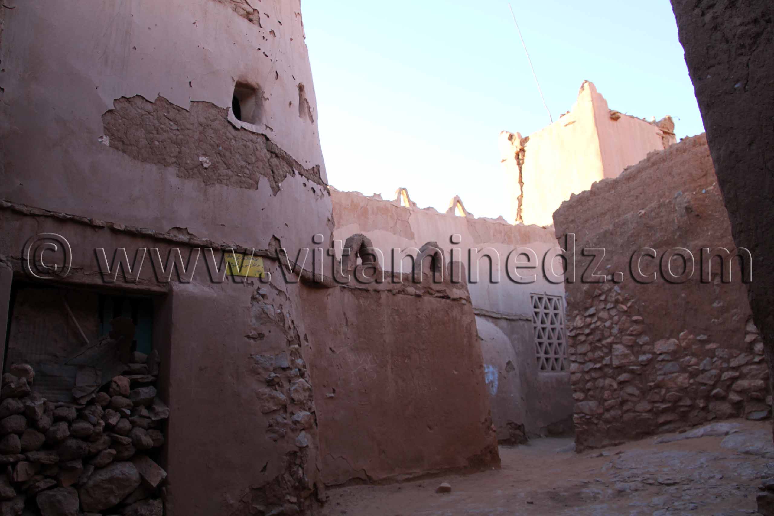 Le vieux ksar de Taghit, en grand danger, attend sa restauration BECHAR
