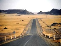 L'Algérie et le Mali veulent aménager la route transsaharienne en réalisant des bases de vie