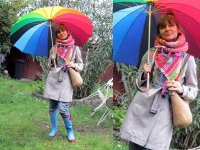 Un hiver bien en couleurs Parapluies japonais et bottes en caoutchouc