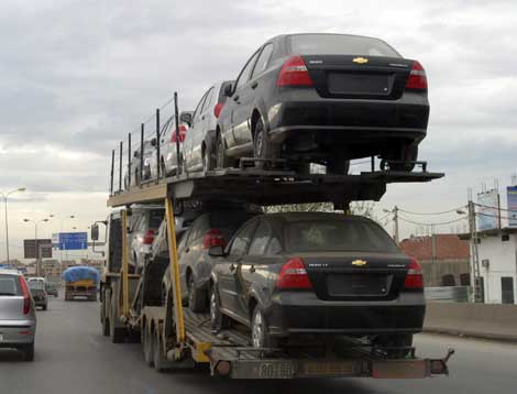 الجزائريون أنفقوا 7 ملايير دولار على استيراد السيارات في 2012