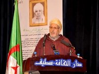 Multiplier les études sur les oulémas de l'Islam et les fondateurs de la nation (ministre)