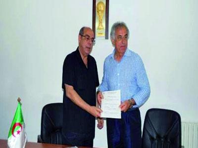 Mohamed Raouraoua mise sur la continuité Le président de la FAF exprime son soutien au staff de l'EN en place