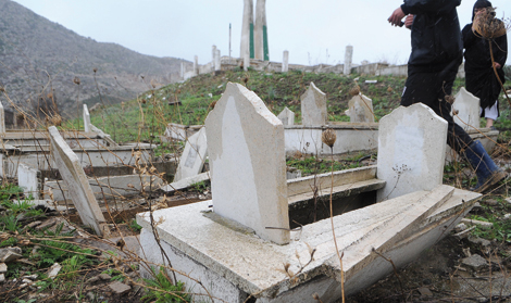 Symboles de la révolution abandonnés et/ou profanés