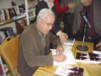 L'AUTEUR A PRESENTE SON RECUEIL, 'SUR LES ALLEES DE MA MEMOIRE» À c'ur ouvert avec Hamid Grine