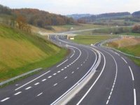 Plusieurs projets de voies rapides lancés en 2013 à travers toutes les wilayas d'Algérie