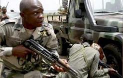 أعيان تمنراست يدرسون الرد على انتهاكات  مانيلا  ضد الجزائريين الجيش المالي يغتال أبرز شيوخ القبائل العربية في تمبكتو